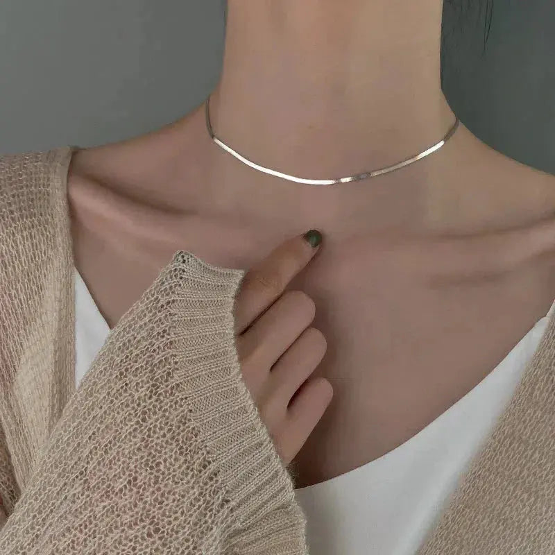 Gargantilla con cadena de serpiente sencilla para un look elegante