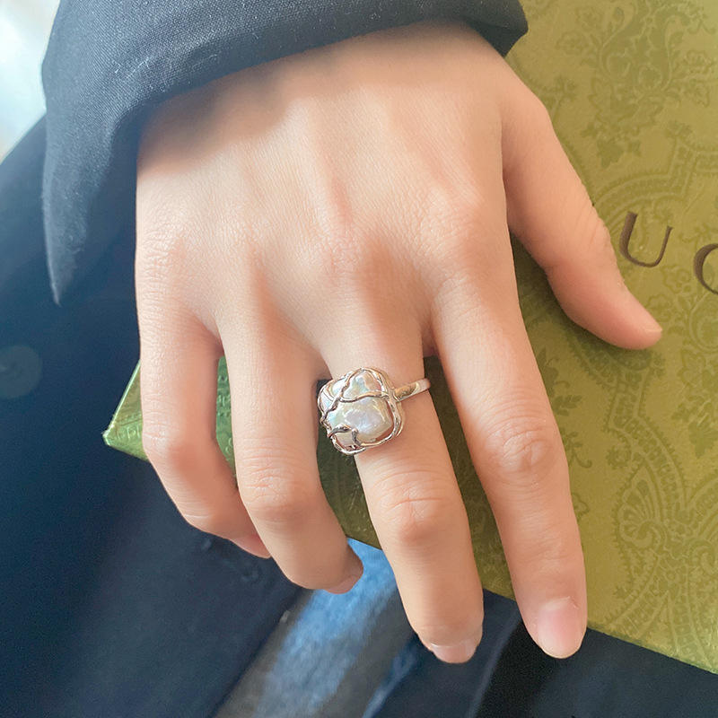 Anillo Vintage de Acero Inoxidable con Perla Natural