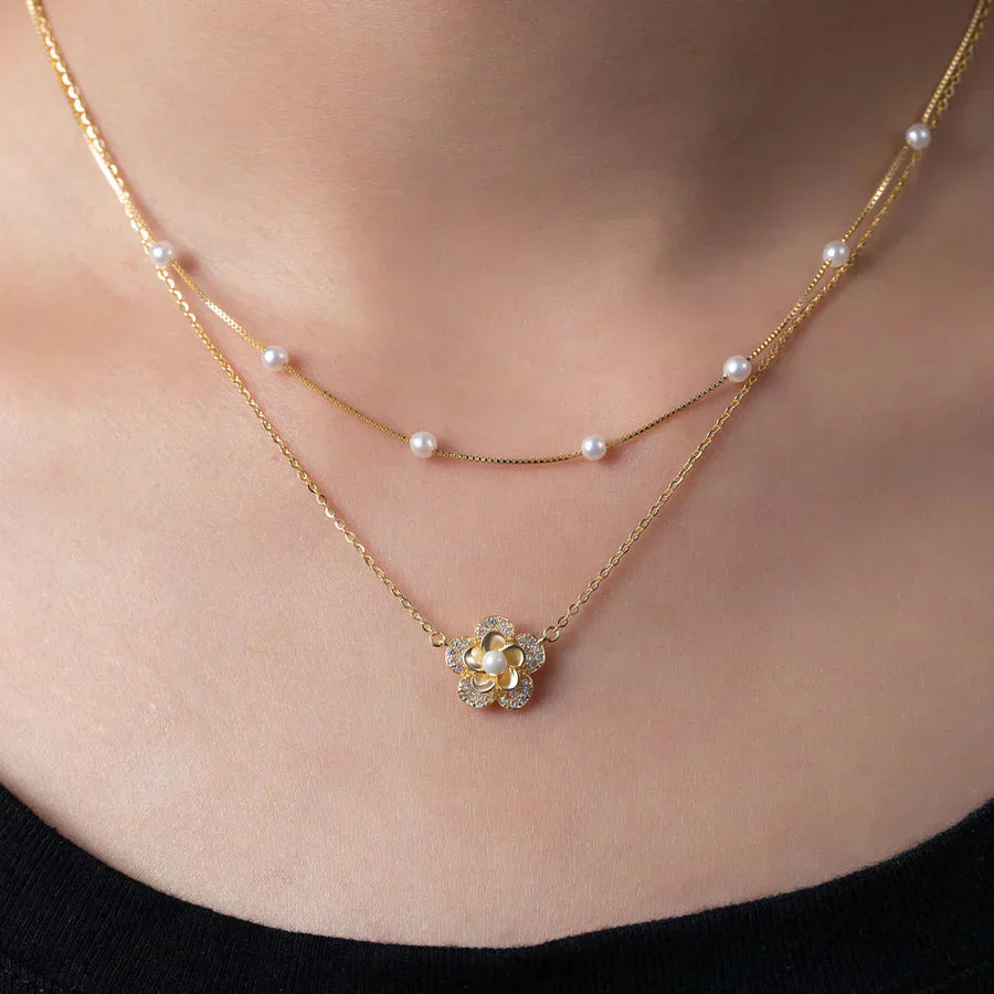 Collar de flores de doble capa con perlas y circonitas brillantes
