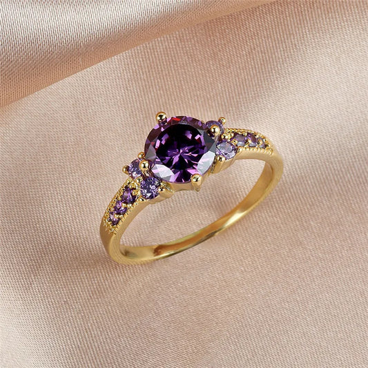 Anillo de Oro con Amatista – Elegancia y Distinción