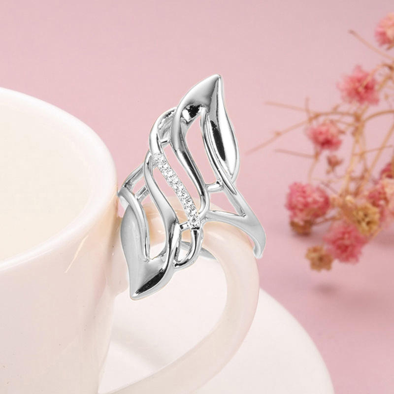 Anillo de Diseño Arquitectónico con Circonitas en Bicolor
