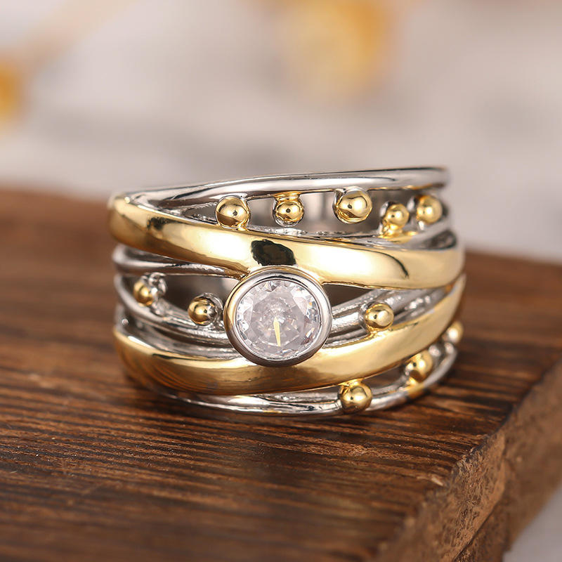 Anillo vintage de acero inoxidable de dos tonos con engaste de diamantes frotados