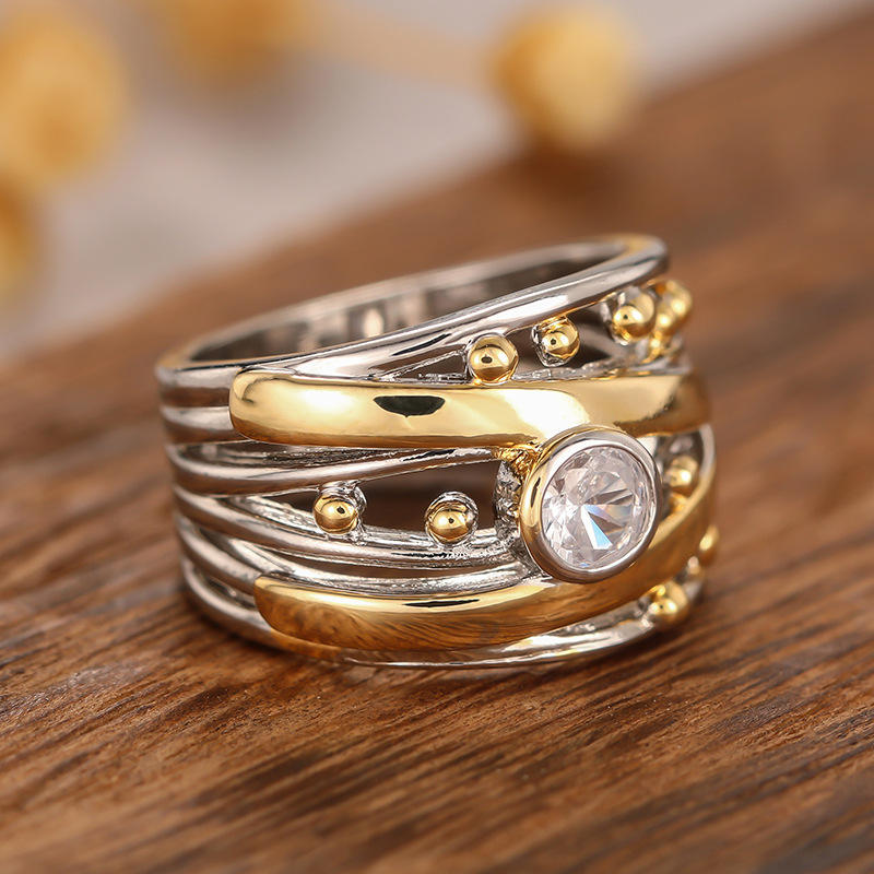 Anillo vintage de acero inoxidable de dos tonos con engaste de diamantes frotados