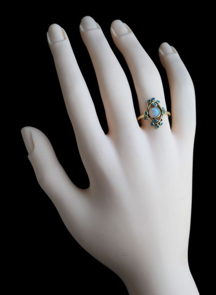 Anillo Floral Vintage con Pal de Ópalo y Piedras Turquesa