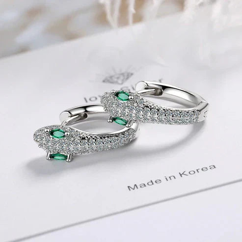 Pendientes brillantes de serpiente con circonitas y ojos de esmeralda verde