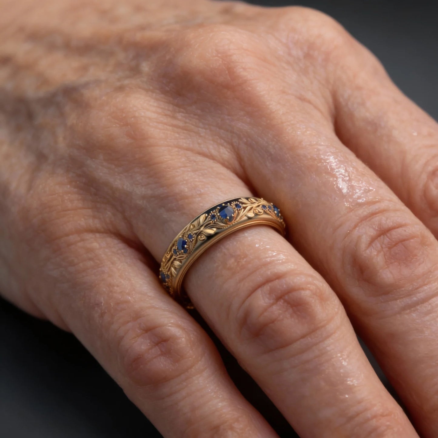 Anillo Eternity Botánico en Oro con Circonia Cúbica Azul