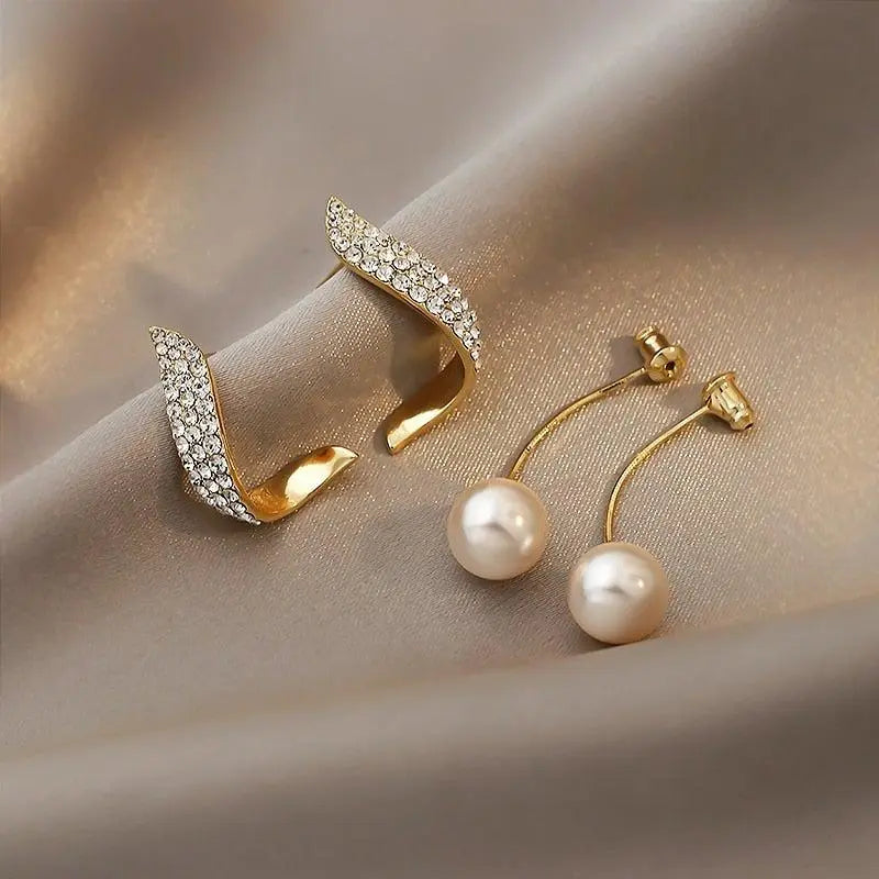 Pendientes de perlas elegantes con detalles de diamantes de imitación brillantes para mujer