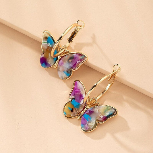 Pendientes de aro de mariposa de colores con detalle de esmalte