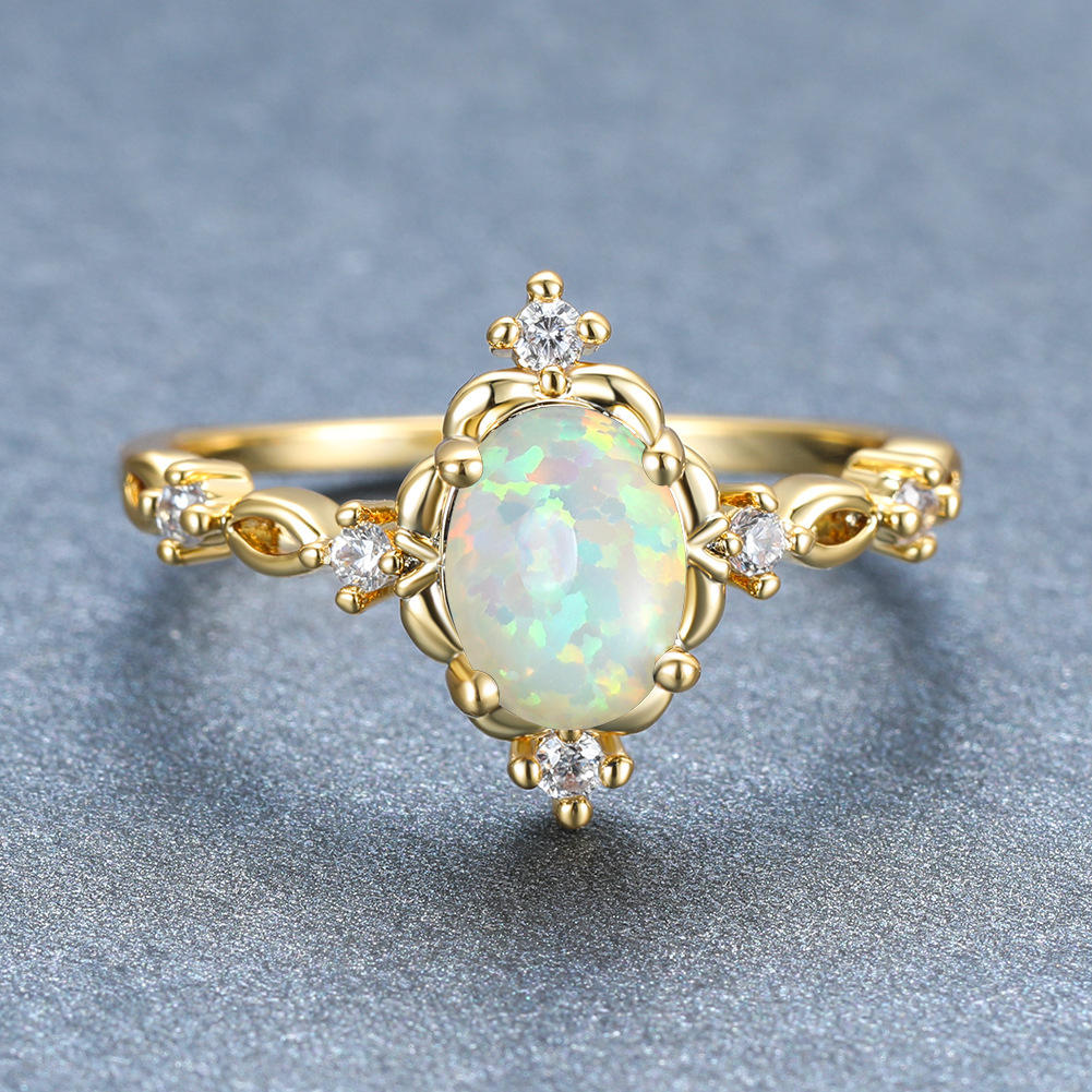 Anillo Vintage Elegante con Ópalo y Circonita Cúbica