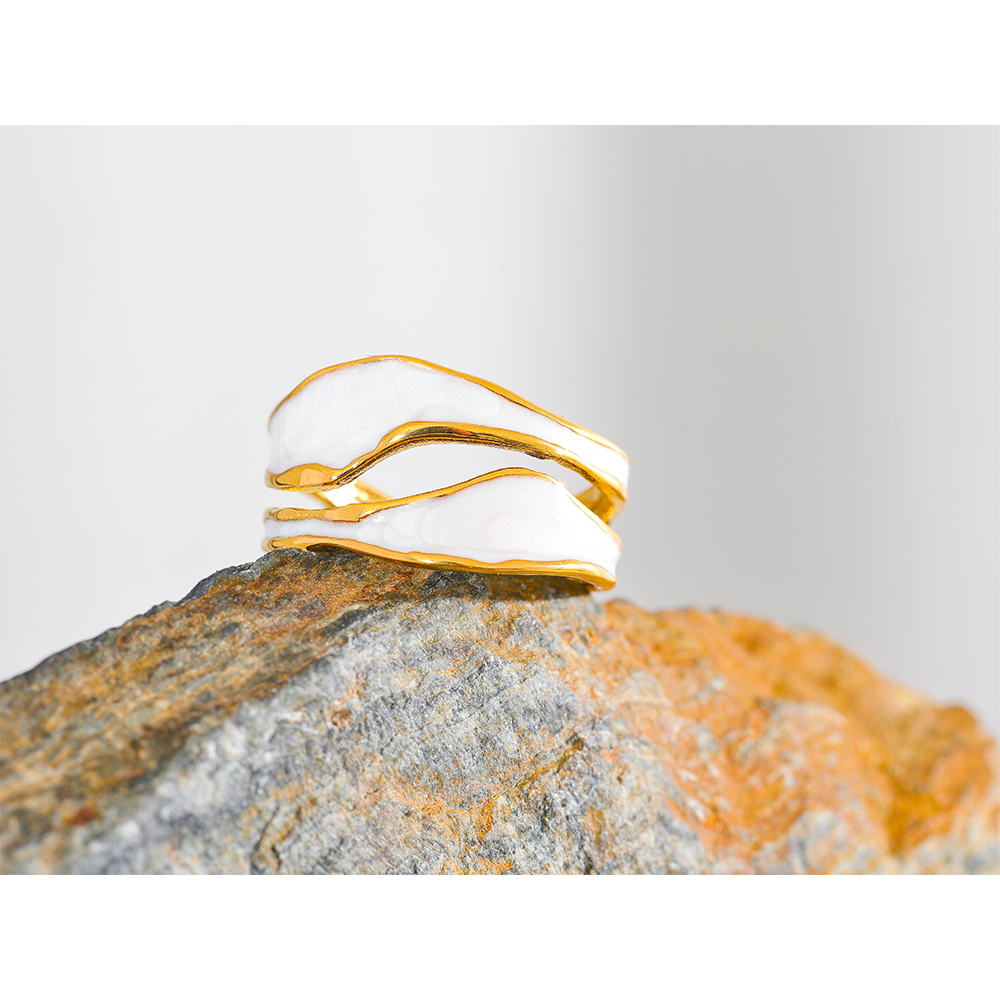 Anillo de Acero Inoxidable con Esmalte Blanco