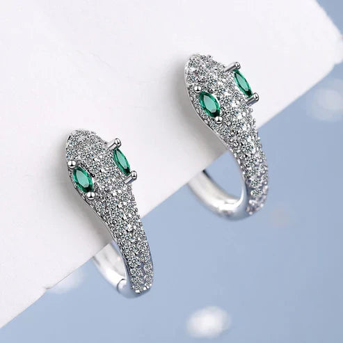Pendientes brillantes de serpiente con circonitas y ojos de esmeralda verde