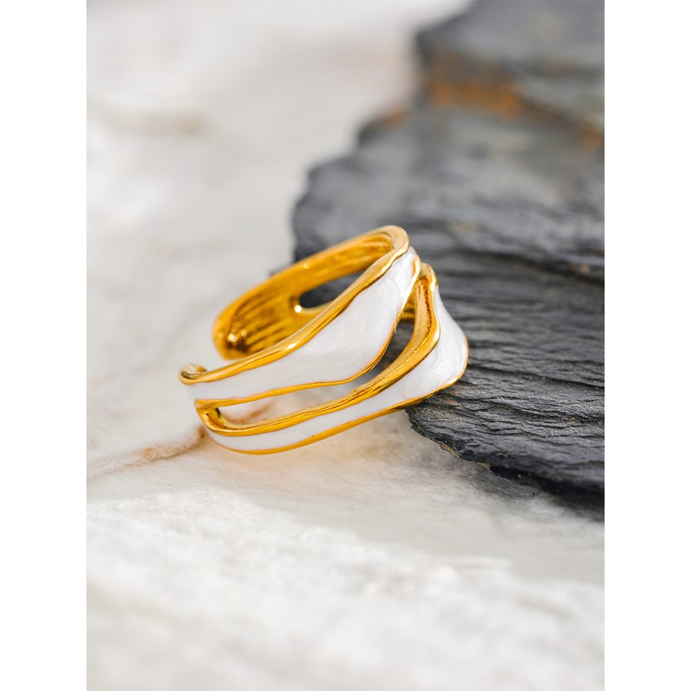 Anillo de Acero Inoxidable con Esmalte Blanco