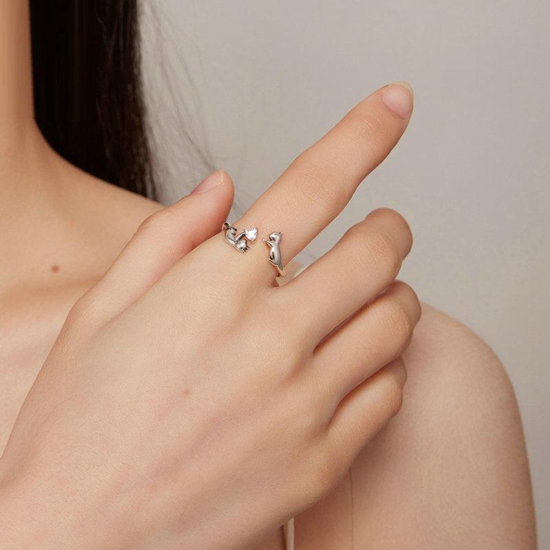 Anillo Ajustable "Gatitos Juguetones" – Plata de Ley y Circonita