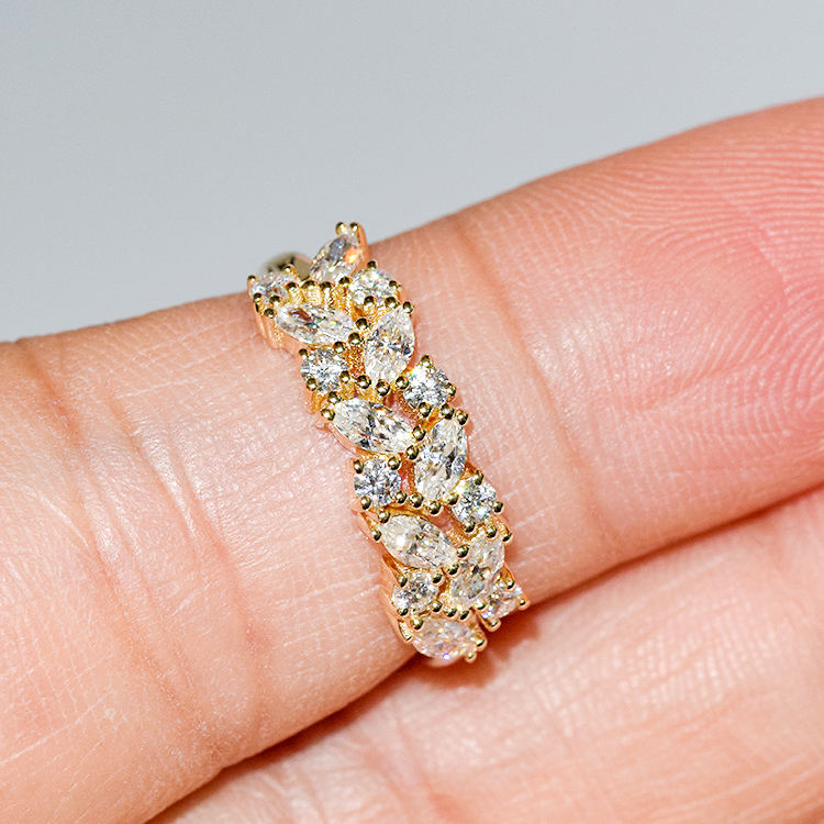 Anillo Vintage de Acero Inoxidable con Circonia Cúbica