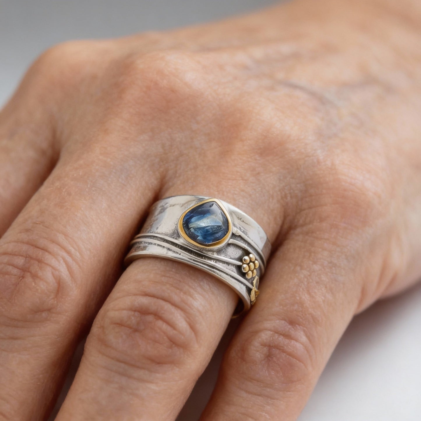 Anillo de meditación boho con piedra preciosa