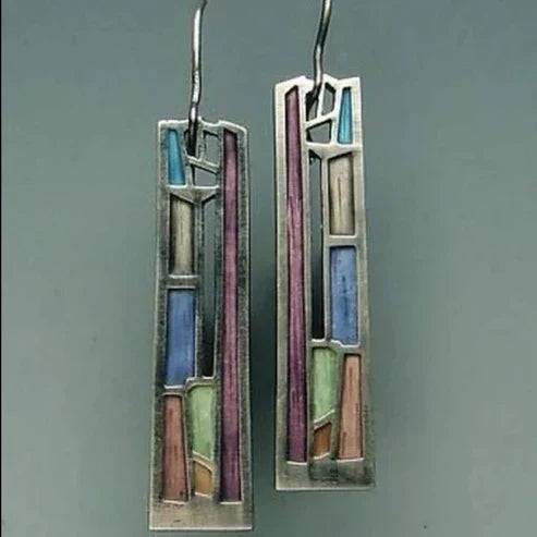 Pendientes de mosaico de esmalte colorido en estilo boho