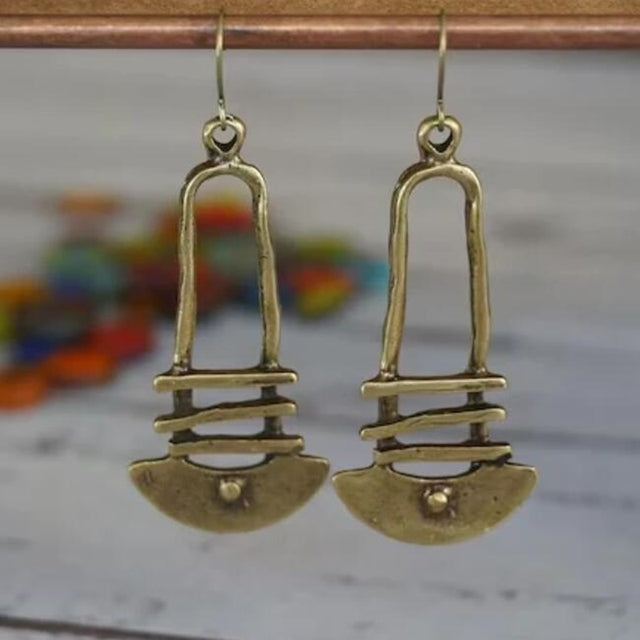 Pendientes geométricos extravagantes con un diseño vintage único