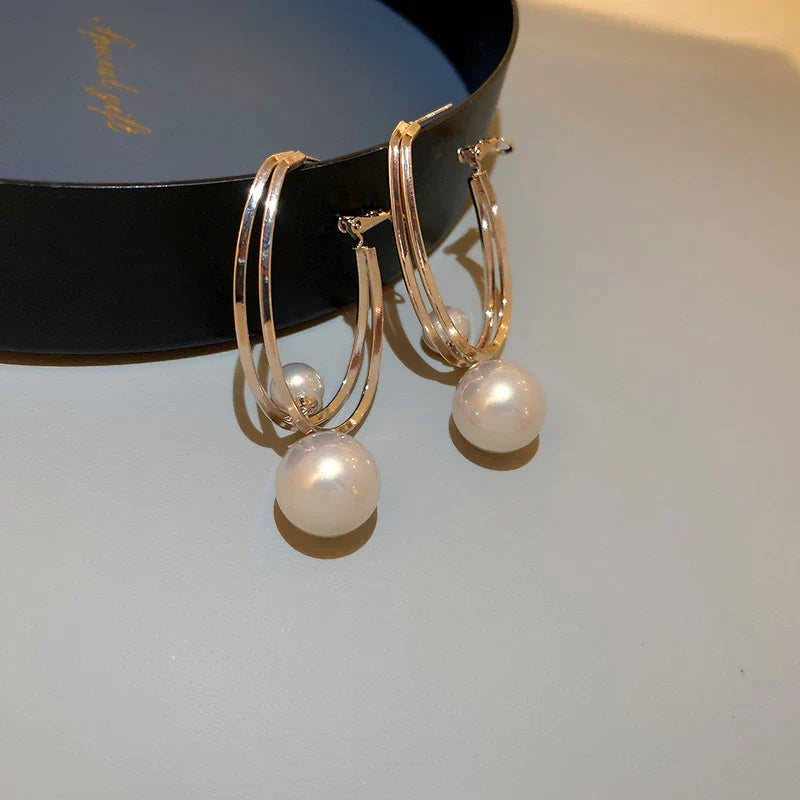 Pendientes de perlas elegantes con diseño de doble aro para mujer