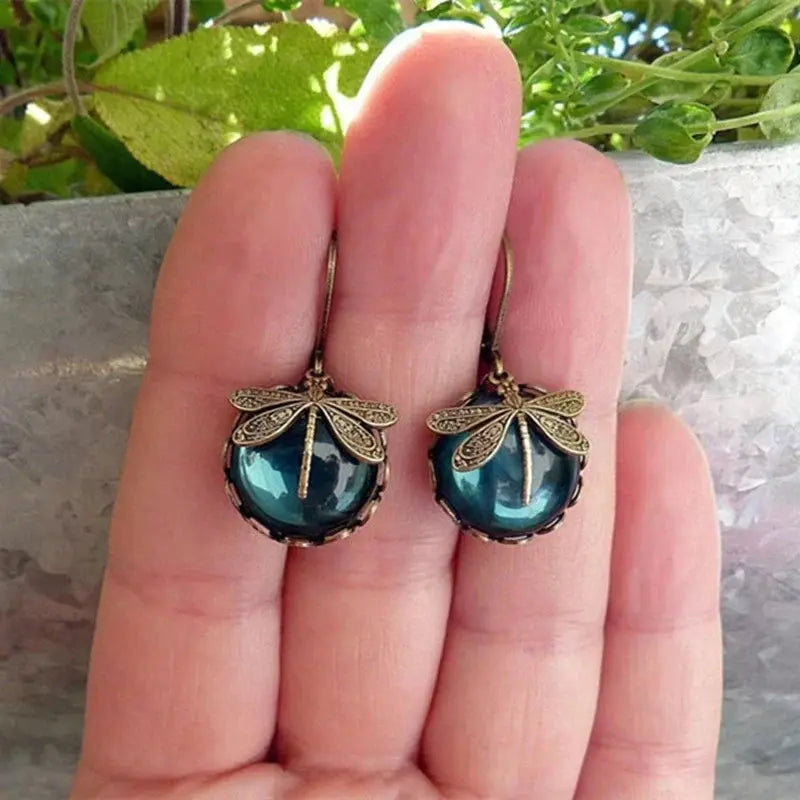 Pendientes de libélula de bronce antiguo con bolas de cristal de colores