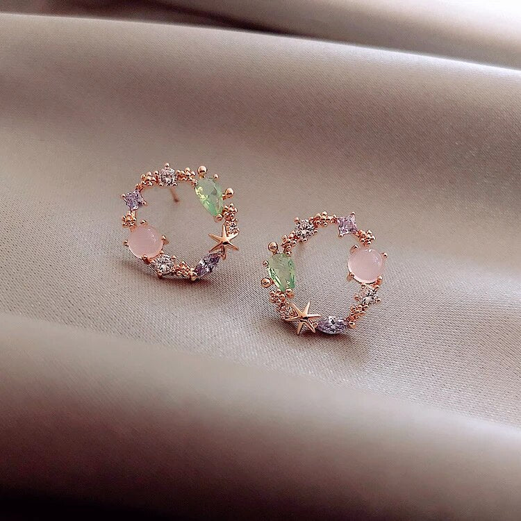 Pendientes de flores con circonitas y piedras de colores