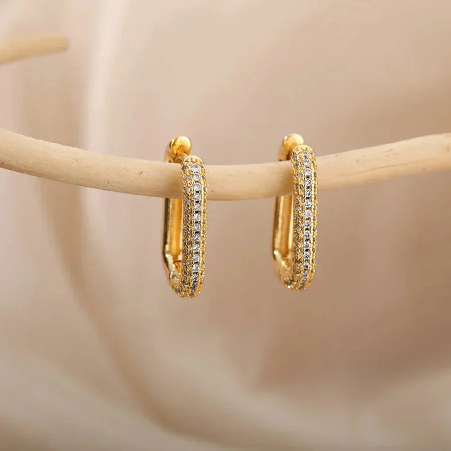 Pendientes de aro rectangulares elegantes con circonitas brillantes para una apariencia elegante