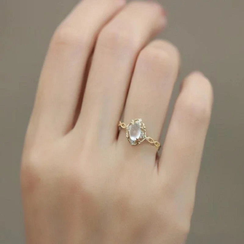 Anillo Vintage con Piedra de Luna