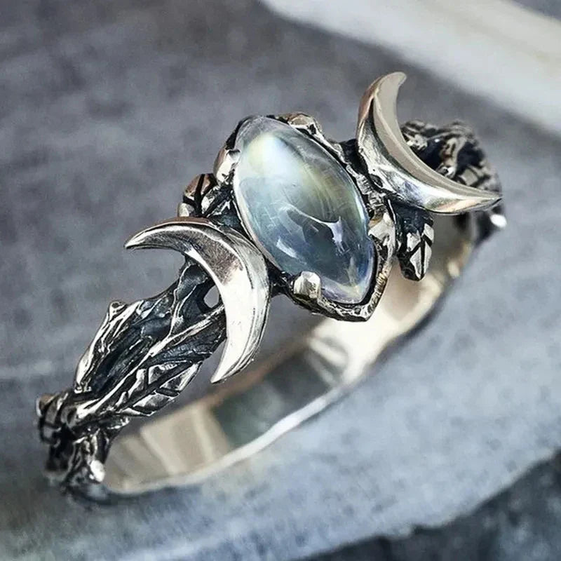Anillo de Luna con Piedra de Luna