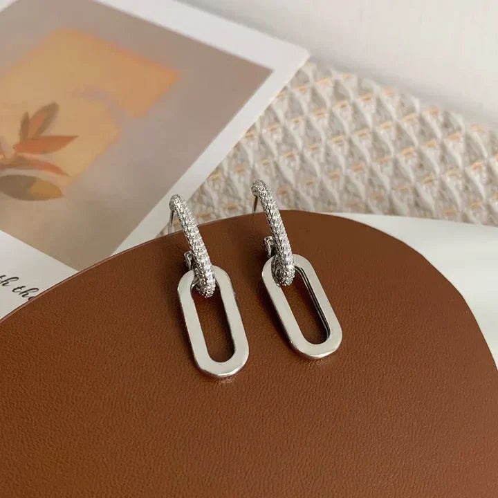 Pendientes de aro brillantes con elegantes colgantes ovalados - pendientes elegantes