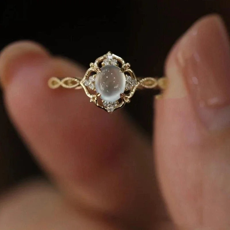 Anillo Vintage con Piedra de Luna