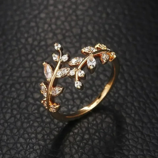 Anillo vintage de rama de árbol con cristales