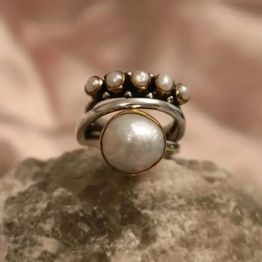Anillo elegante con perla