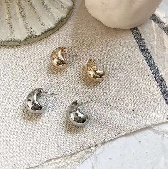 Pendientes de lágrima irregulares para mujer con acabado de metal brillante
