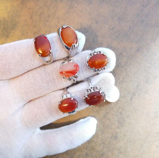 Conjunto de anillos de piedra natural