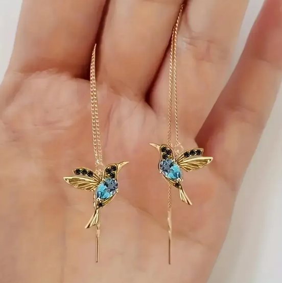Elegantes pendientes de colibrí con brillantes circonitas