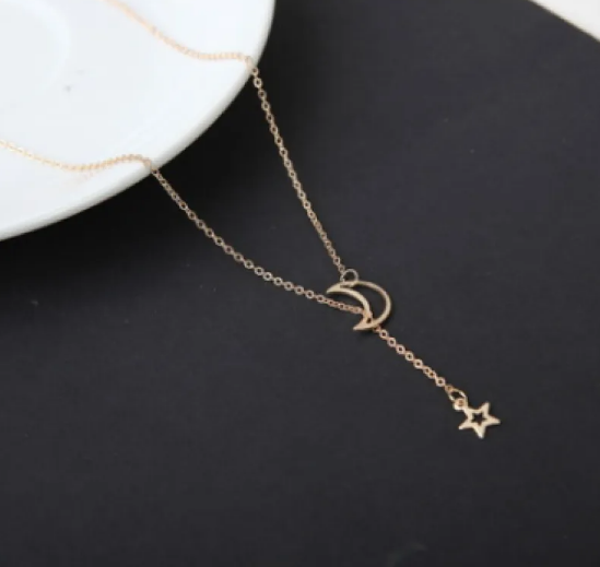Delicado collar en Y con colgante de luna y estrella