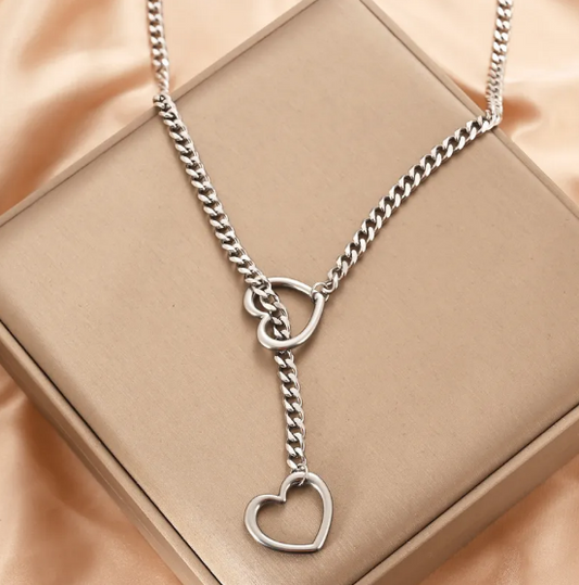 Collar de cadena en Y con corazón de acero inoxidable para mujer