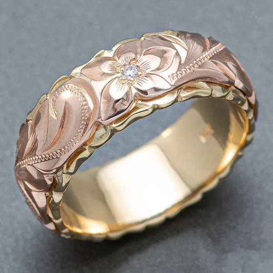 Anillo tallado con rosa en dos tonos