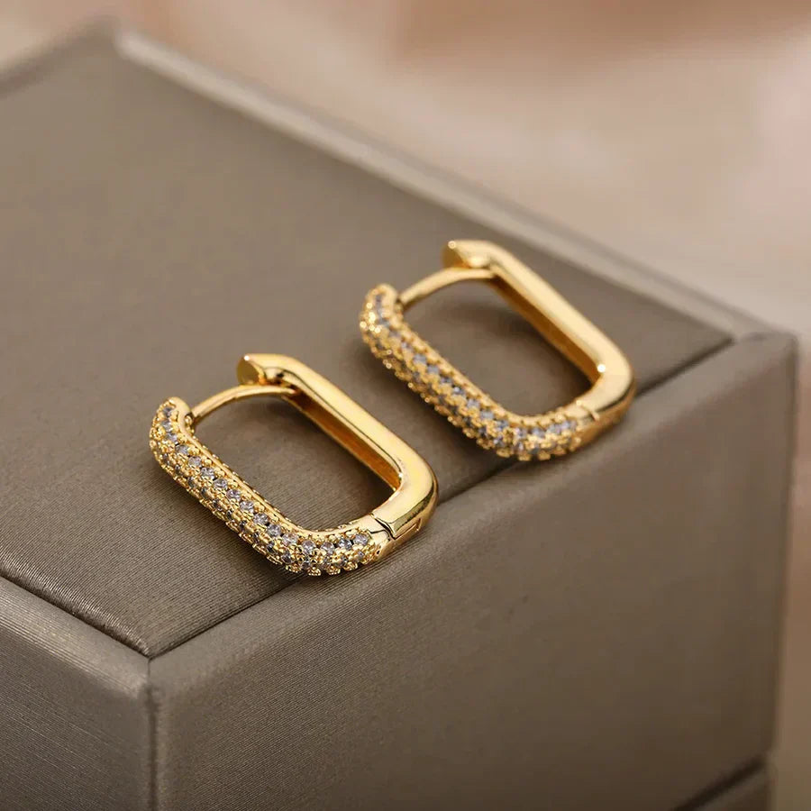 Pendientes de aro rectangulares elegantes con circonitas brillantes para una apariencia elegante