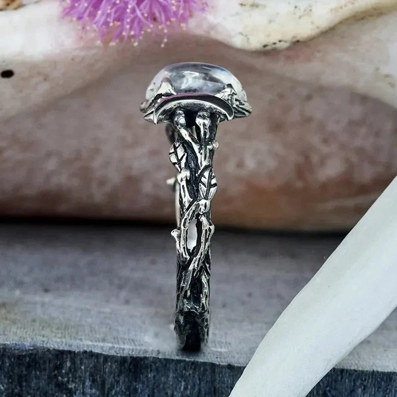 Anillo de Luna con Piedra de Luna