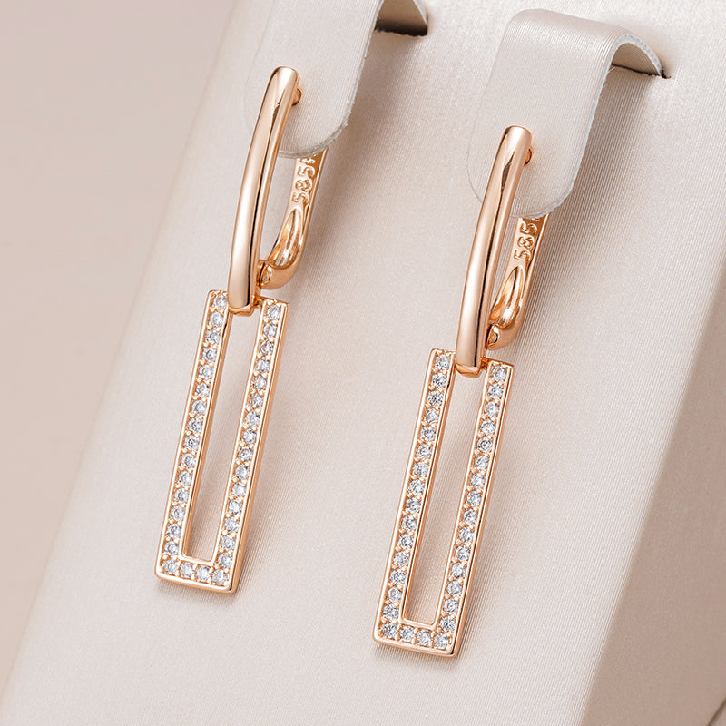 Pendientes elegantes con circonitas brillantes y diseño rectangular