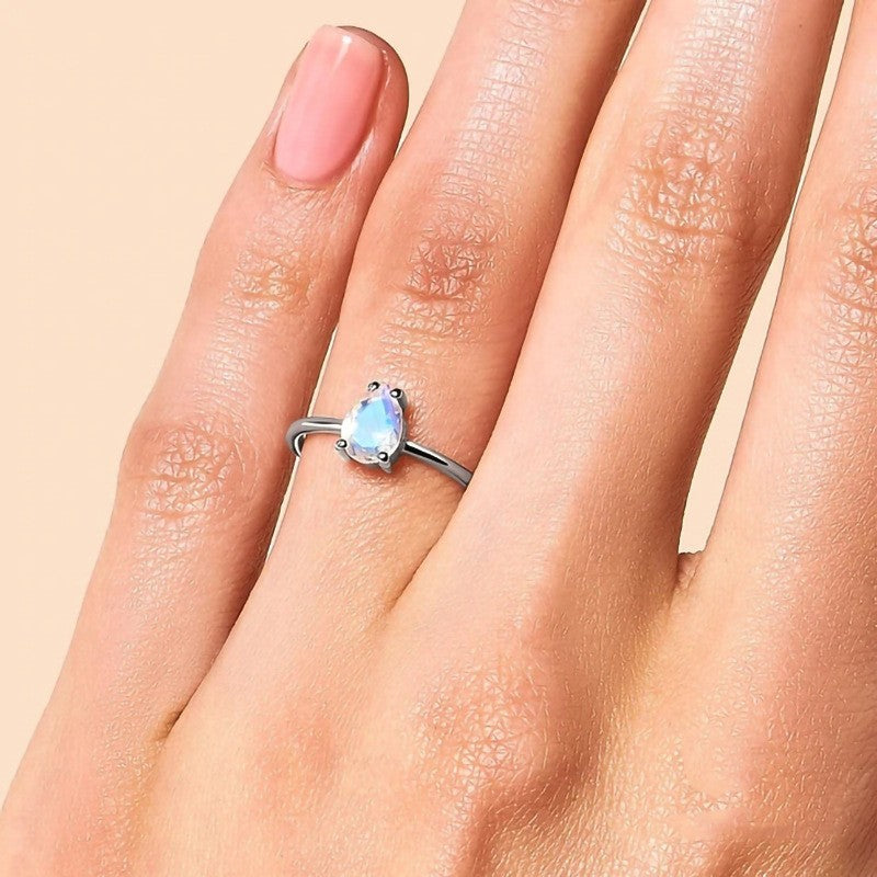 Anillo de piedra lunar Úrsula