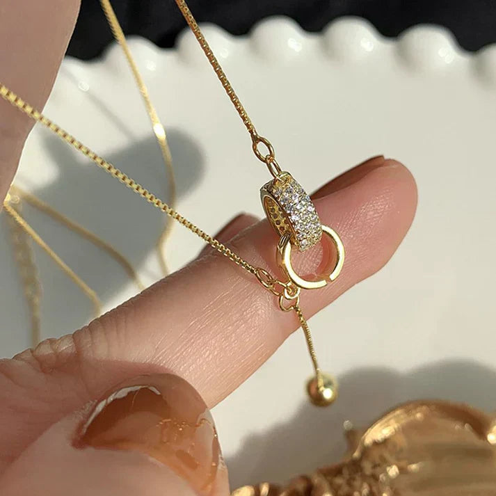 Collar brillante de dos anillos con circonitas, elegantemente ajustable