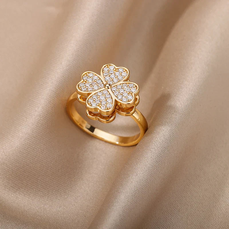 Anillo Olivia trébol ajustable antiestrés - Sparkano Marbella