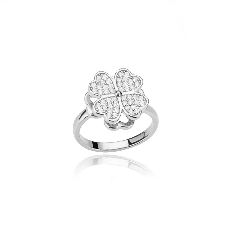 Olivia | Anillo antiestrés trébol giratorio