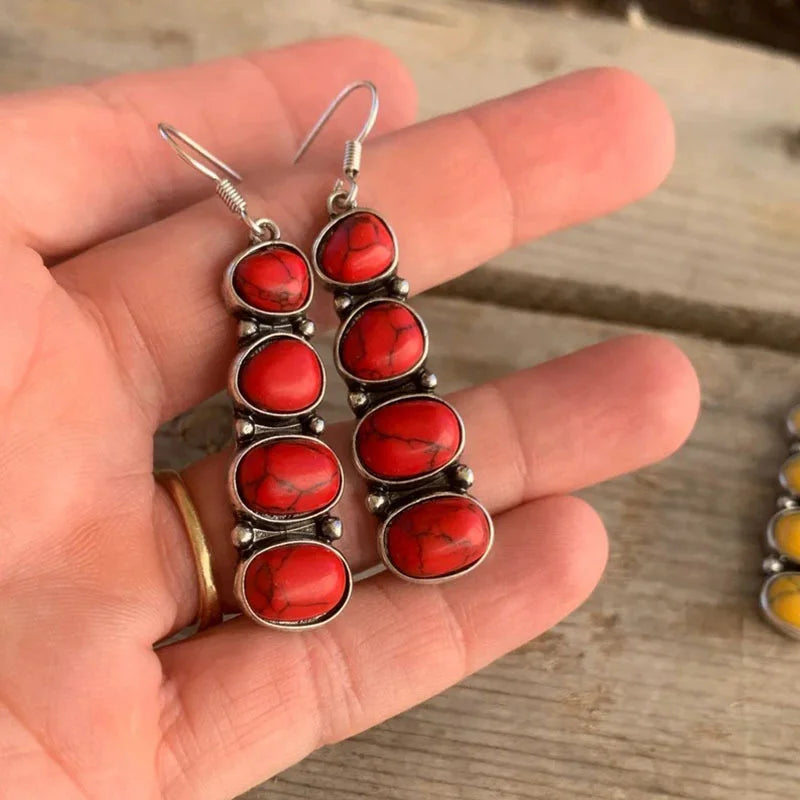 Pendientes bohemios con piedras preciosas naturales en turquesa, rojo y negro