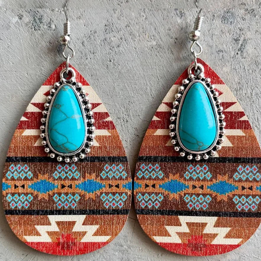 Pendientes boho de lágrima con piedra turquesa y estampado étnico