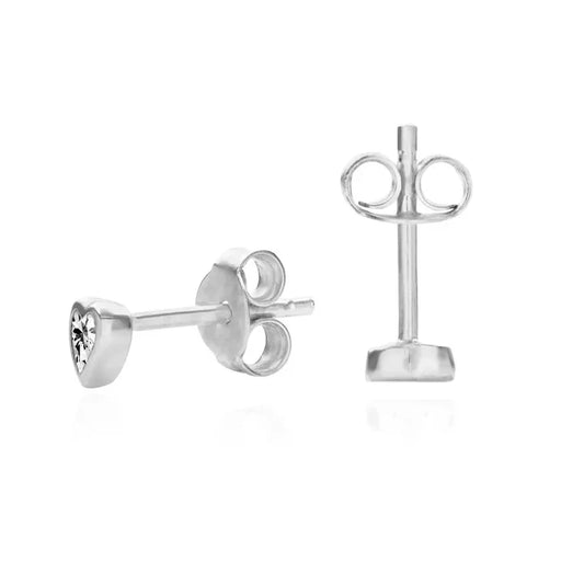 Pendientes brillantes con forma de corazón de metal precioso con circonita