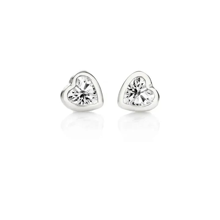 Pendientes brillantes con forma de corazón de metal precioso con circonita