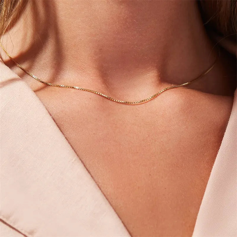 Cadena de caja de filigrana de collar minimalista fino y delicado