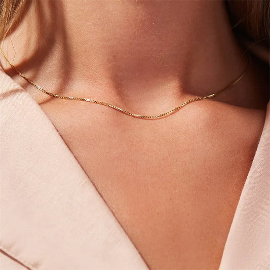 Cadena de caja de filigrana de collar minimalista fino y delicado
